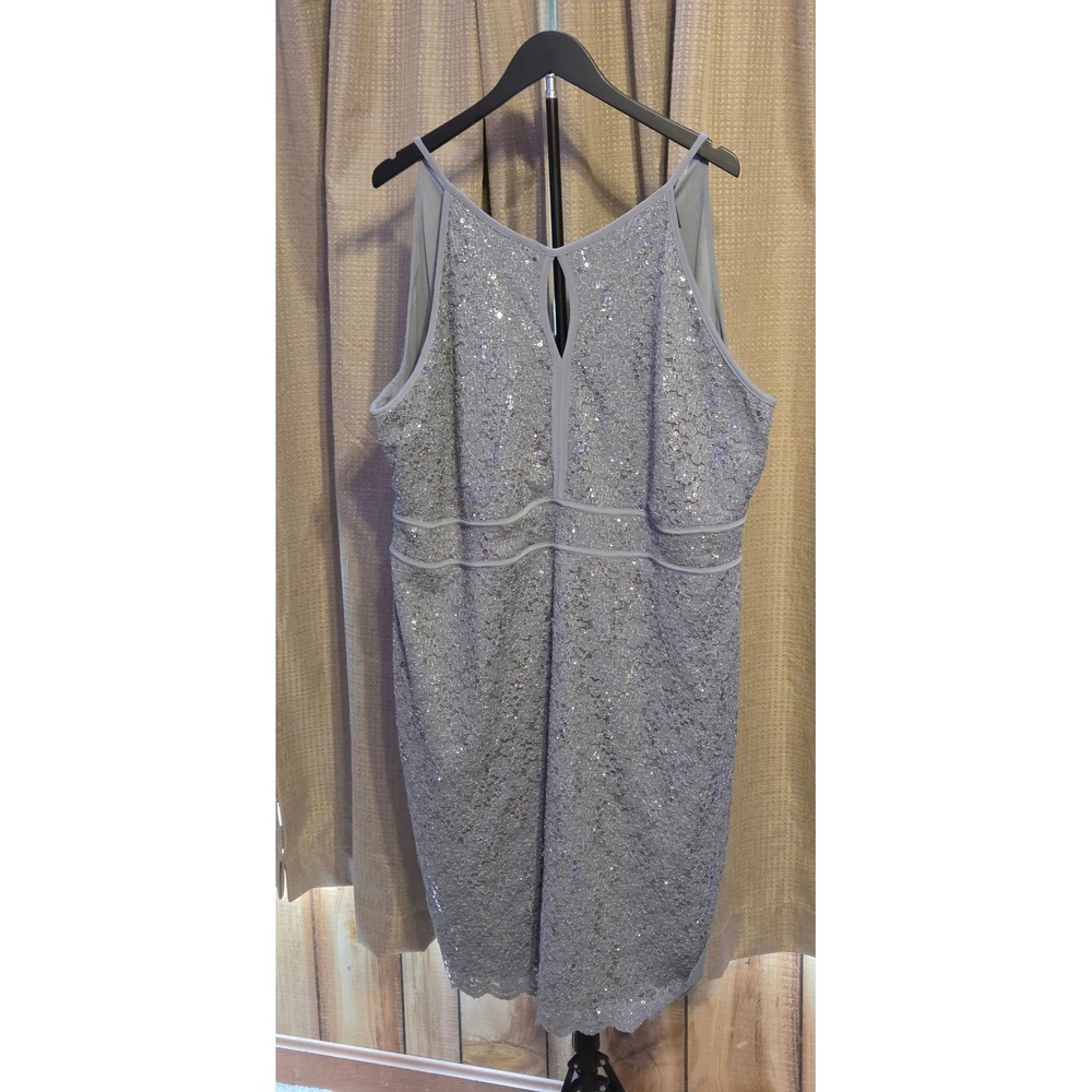 NW Nightway Silver Sequin Scalloped Hem Dress Women's‎ Size 22W Gray